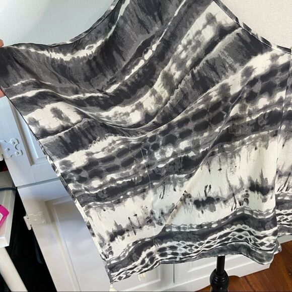 Stella Sky Gray and White Poncho Style Cold Shoulder Top - Picture 2 of 12